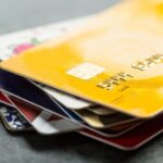 Illustration for the article: Credit Cards for Beginners: How to Choose Your First Card